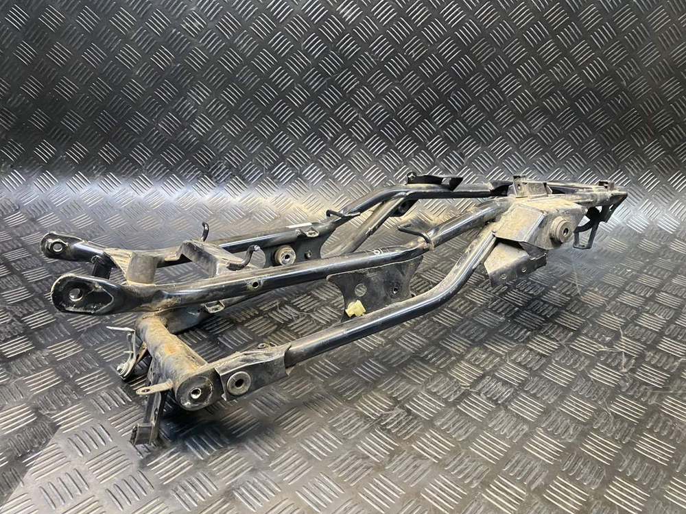 Подрамник Suzuki GSR400 (GK7DA)