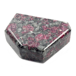 Подставка-пластина эвдиалит асс.