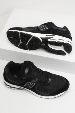 Кроссовки унисекс NEW BALANCE 2002