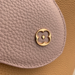 Louis Vuitton Capucines MM