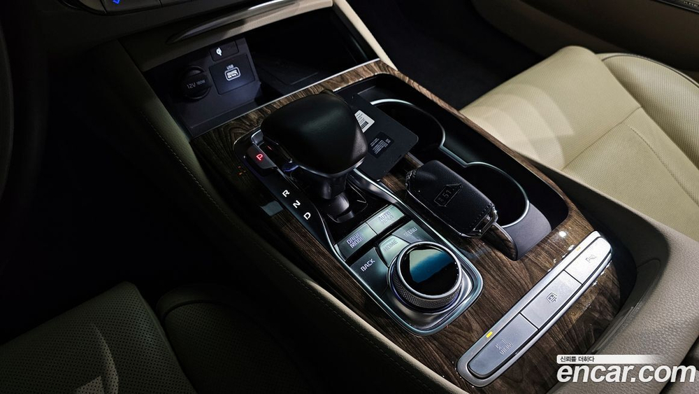 Kia The K9 (Quoris/K900) 3.8 GDI AWD (03.2020)