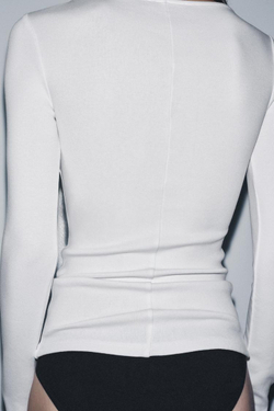 ZARA ФУТБОЛКА С V-ОБРАЗНЫМ ВЫРЕЗОМ, БЕЛЫЙ