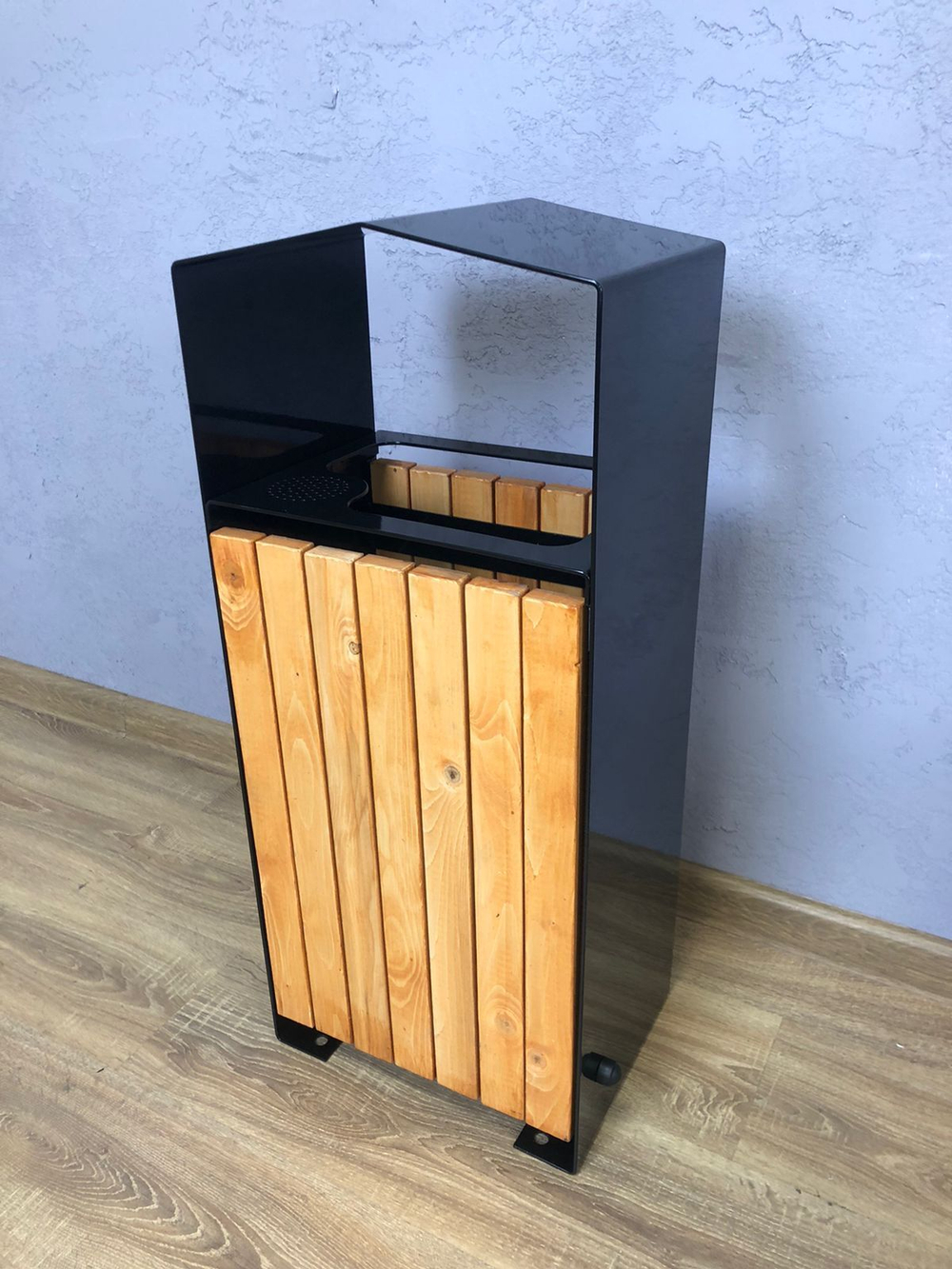 Парковая урна PO-250, 250*350*830 мм.