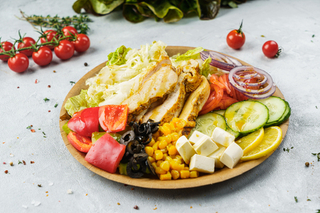 Греческий с курицей