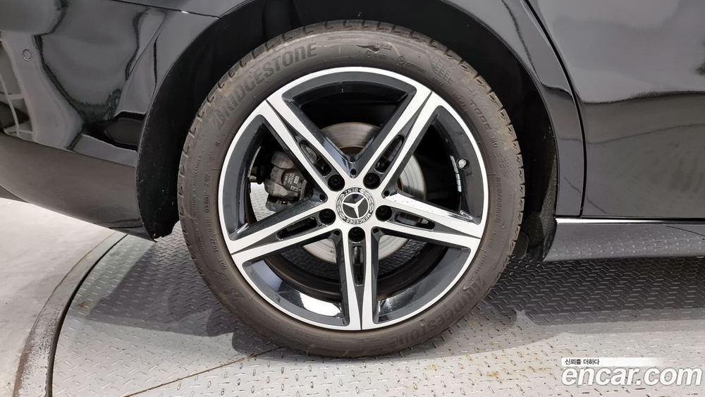 Mercedes-Benz A-Class W177 A250 4MATIC Sedan (09.2020)