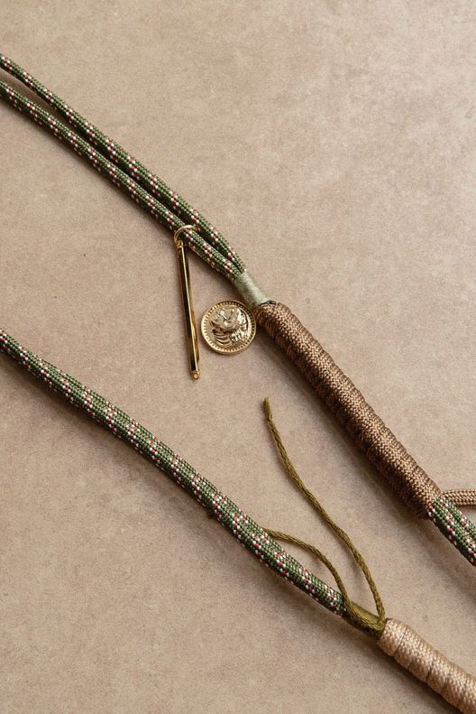 Шнурок кросс-боди Оливка / Bread&Roses