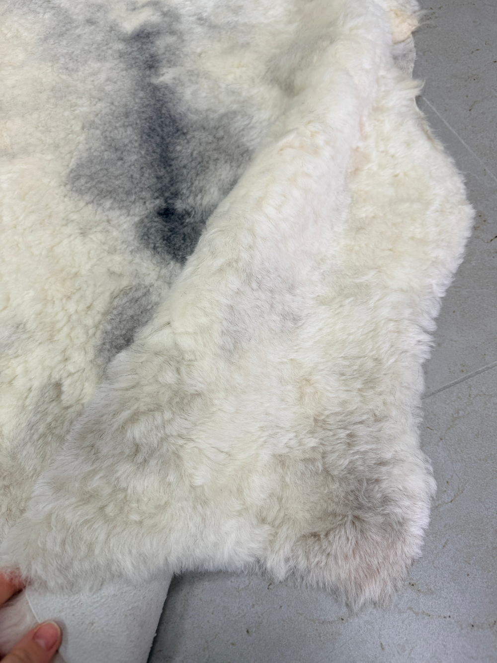 Шкура коврик меховой прикроватный овчина, 100х65 см.