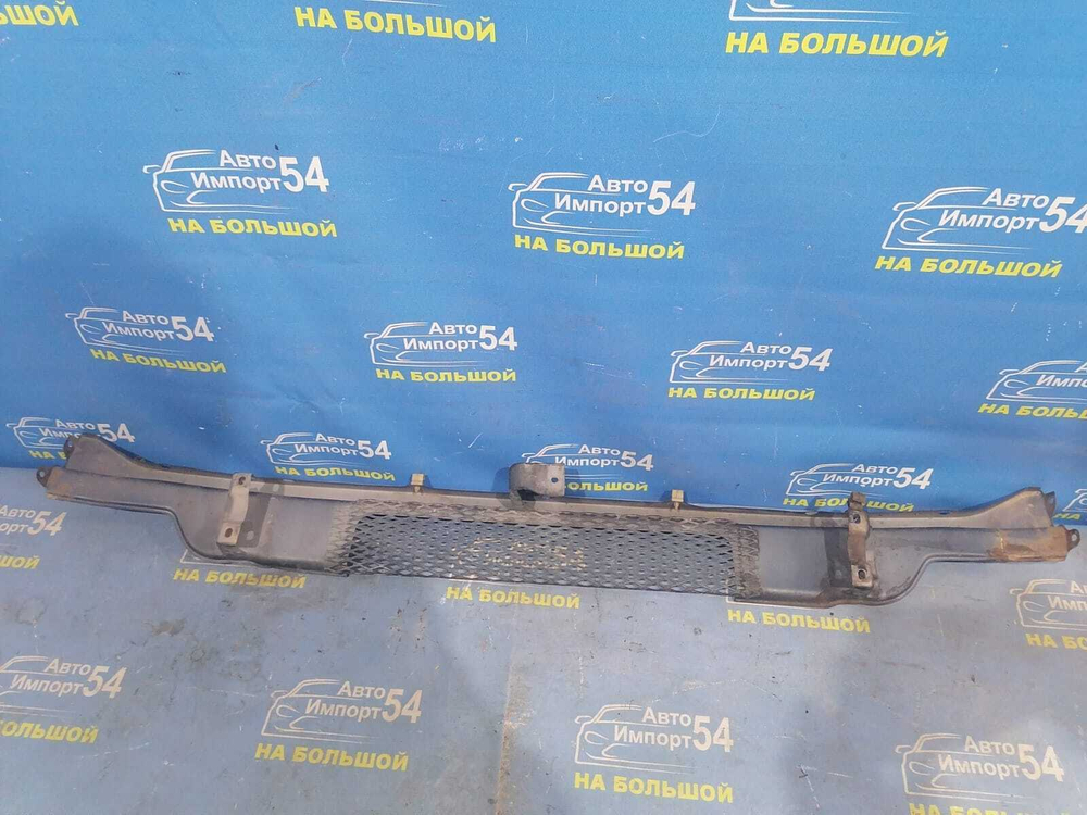 Планка под фары MITSUBISHI PAJERO 1994