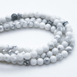 Магнезит бусины, диаметр около 4,4-4,6 мм, цена за нить 38 см