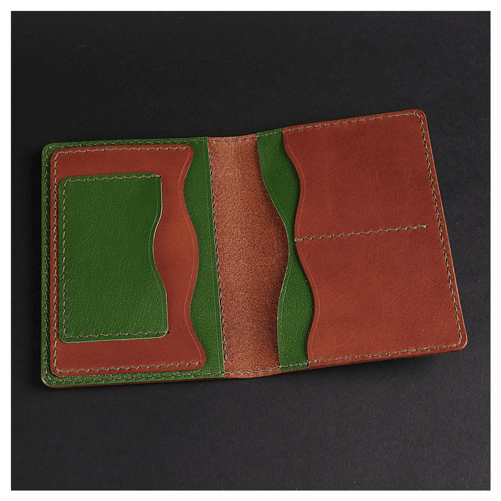 Кожаная обложка на паспорт «Шаманка» (фигура)