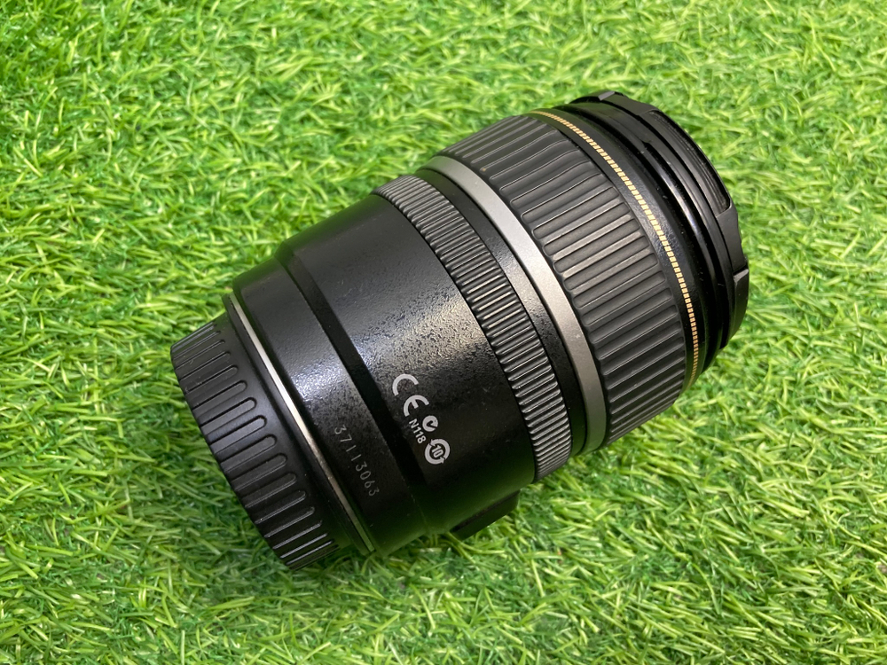Canon EF-S 17-85mm 4-5.6 IS USM