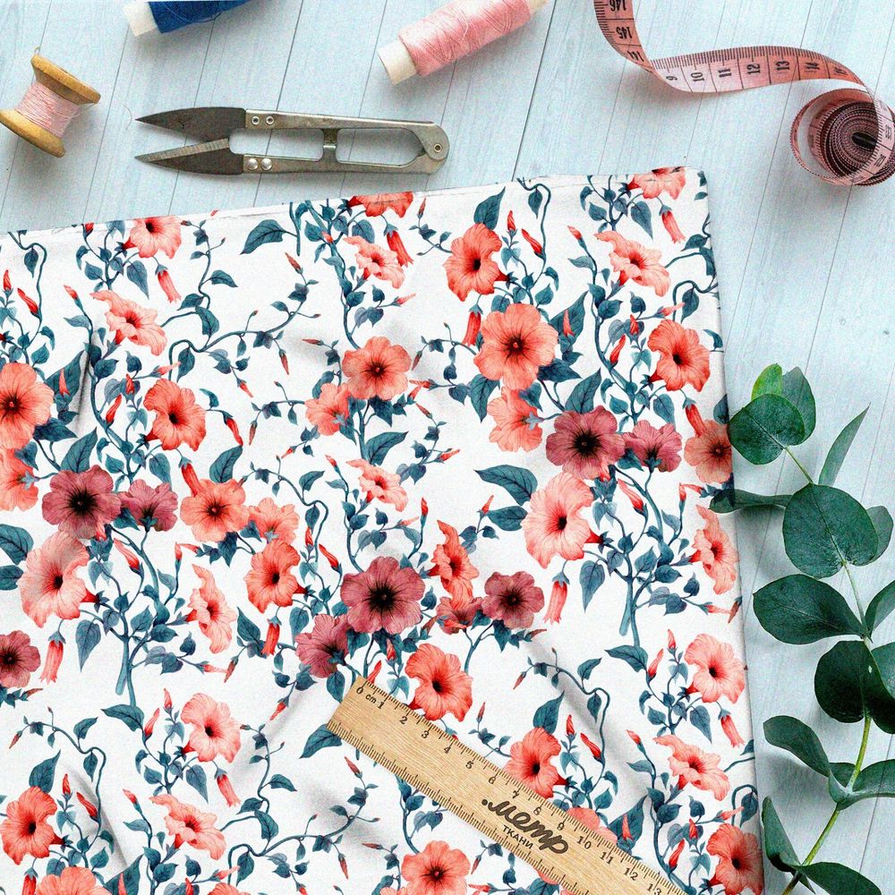 Ткань таффета полупрозрачные маки и витьеватая тёмная листва