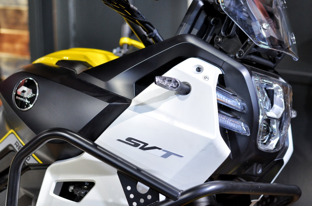 QJMOTOR SVT 650 X (White)