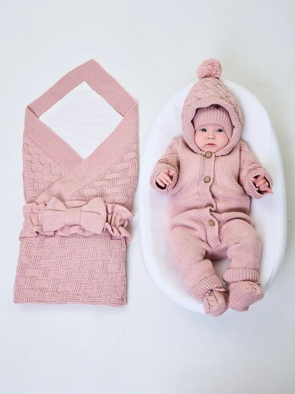 Конверт на выписку для новорожденных вязаный