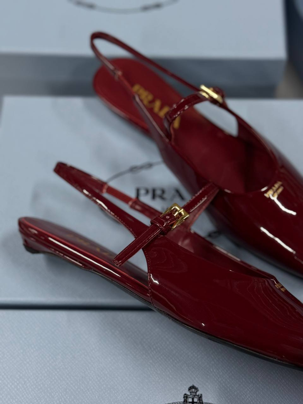 Босоножки Prada