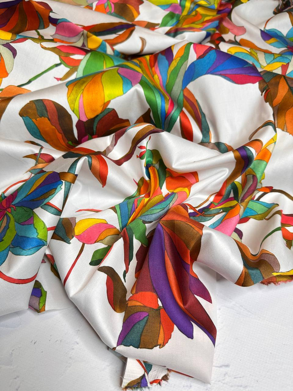 Плательно-блузочный поплин с рисунком (100%хлопок, Жемчужный белый фон/яркие фломастерные цветы, 150, 150 гр/м2)