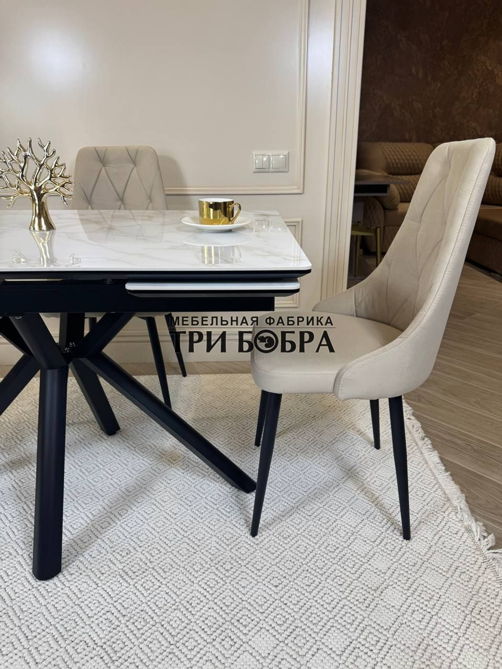 Кухонный раскладной стол "Монако" из керамогранита, белый мрамор и 4 стула ЛОНДОН
