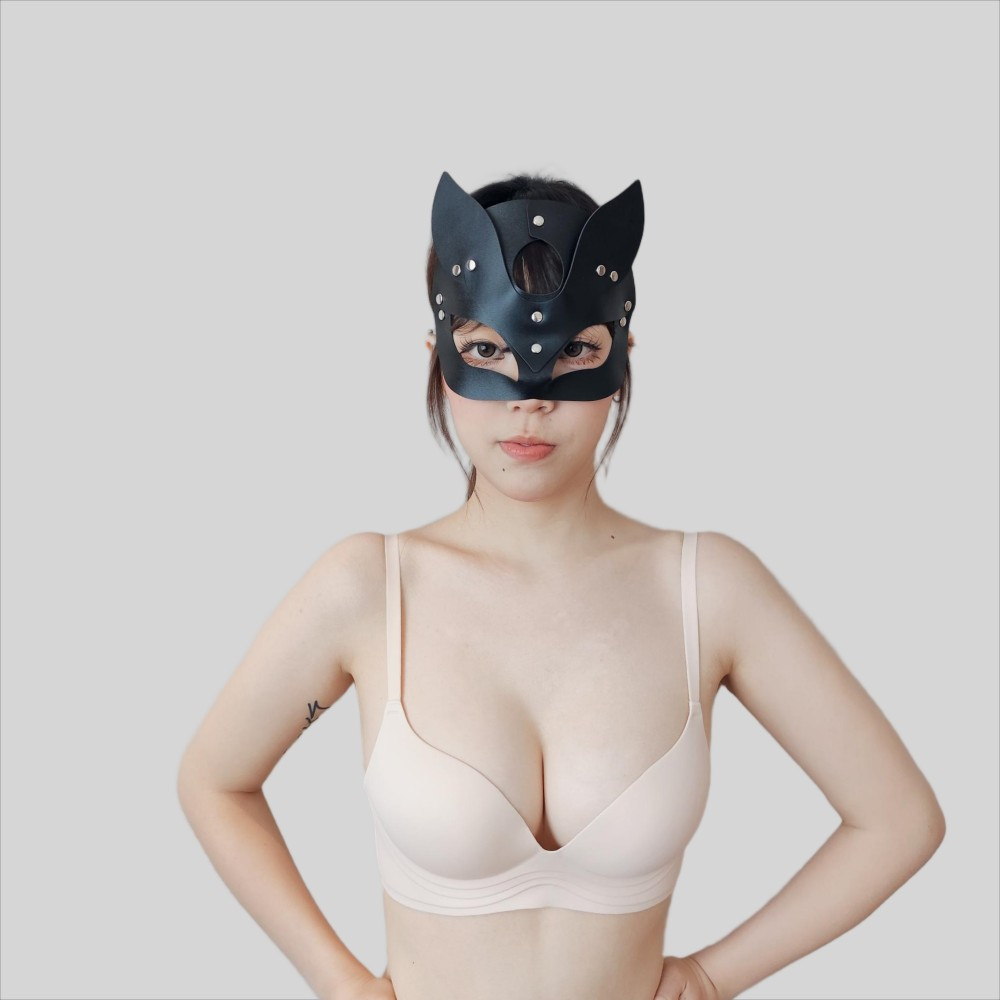 Маска кошки с декоративными заклёпками, MJ00026