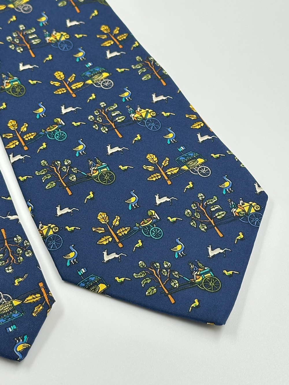 Галстук синий Salvatore Ferragamo