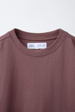 ZARA ОДНОТОННАЯ ФУТБОЛКА MEDIUM WEIGHT, БАКЛАЖАННЫЙ