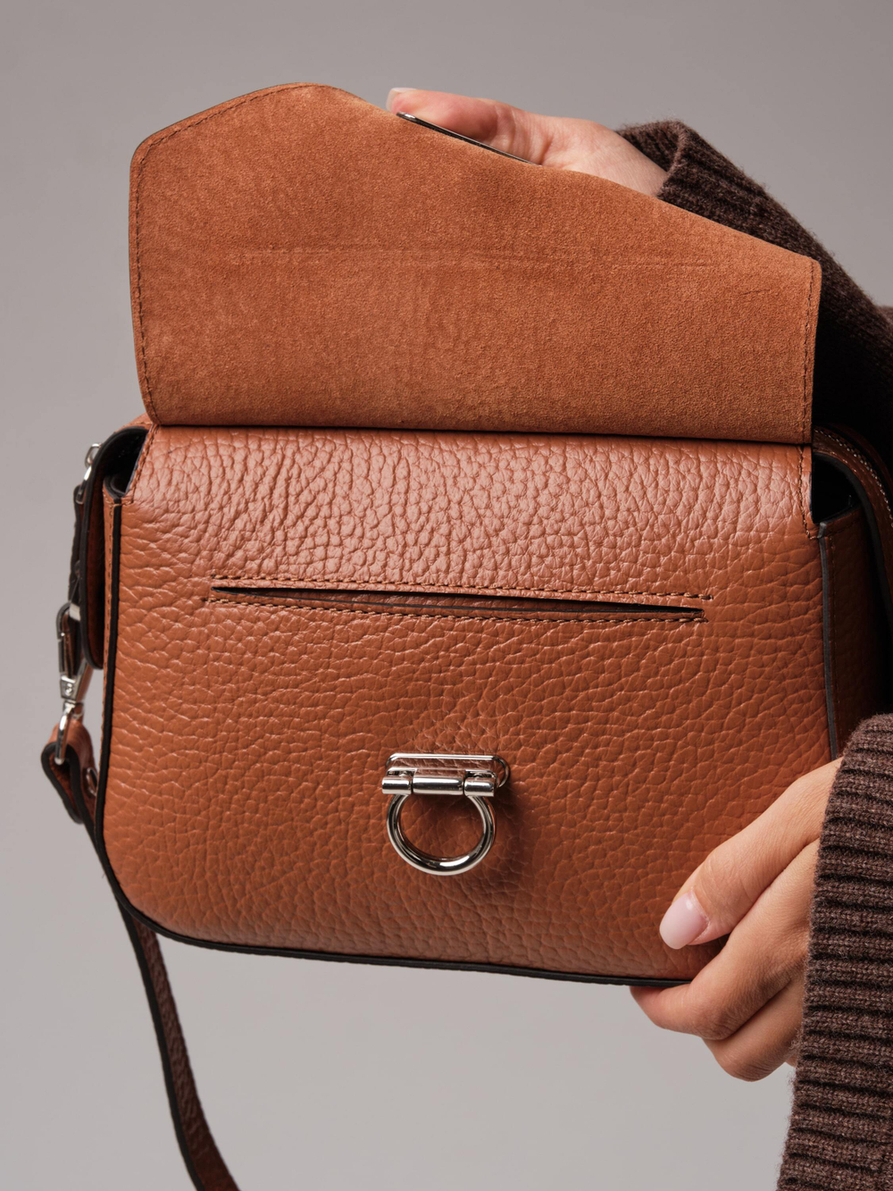 Женская сумка кросс-боди Azaro коричневый камень соло