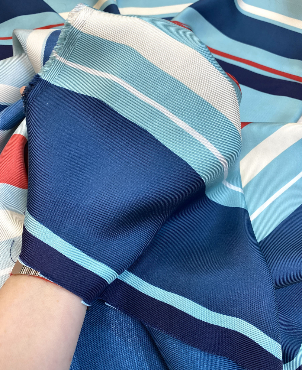 Ткань натуральный шелк 100% (Италия) ш-135см цена за отрез 0,9м