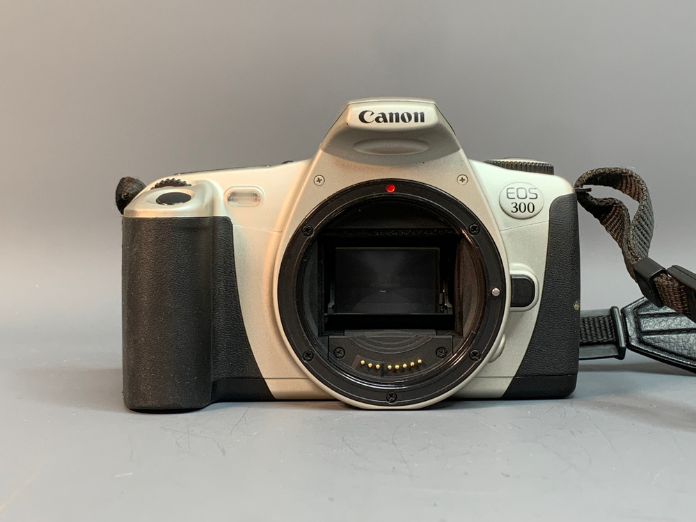 Canon EOS 300 kit EF 28-90mm 4-5.6 II
