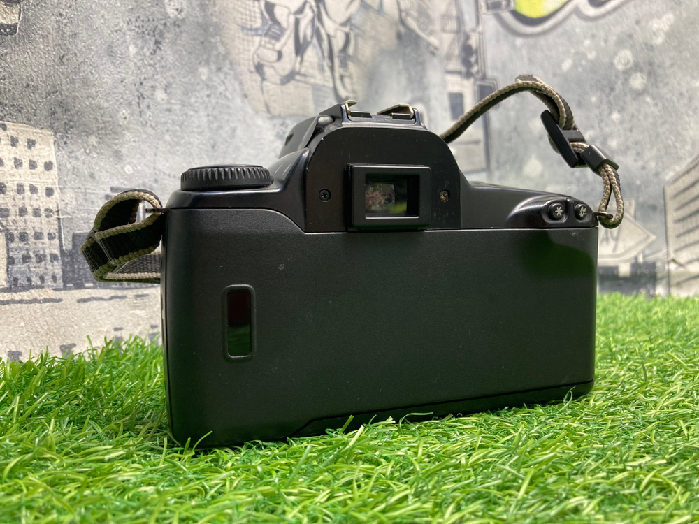Canon EOS 3000