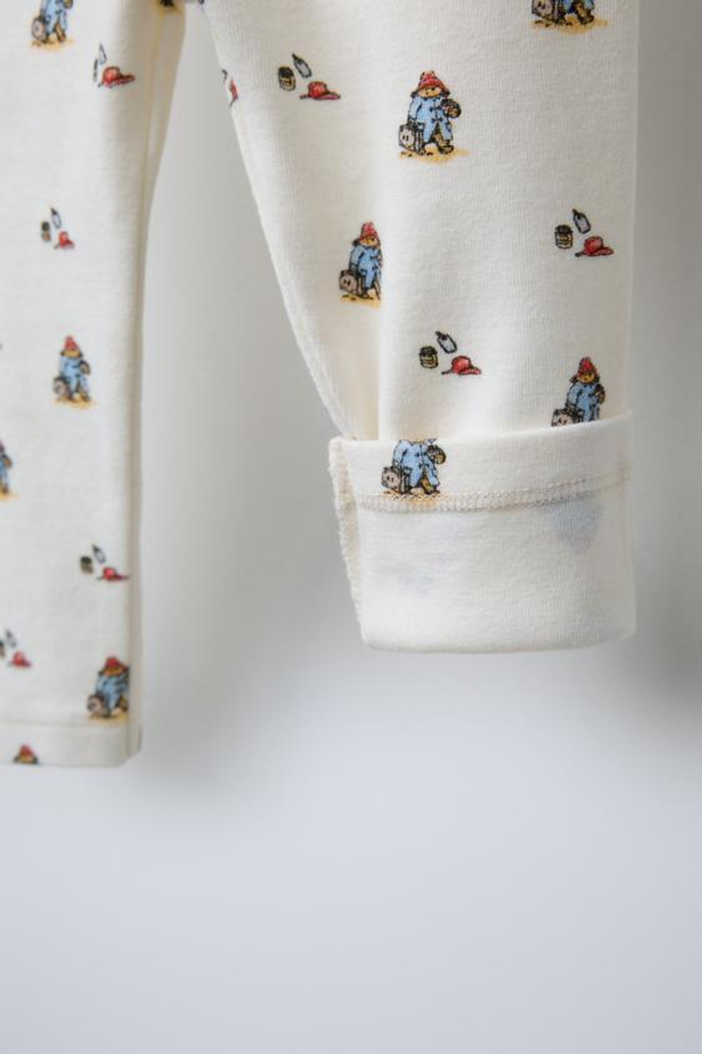 ZARA ЛЕГИНСЫ SOFT TOUCH С ПРИНТОМ PADDINGTON ™, ЭКРЮ