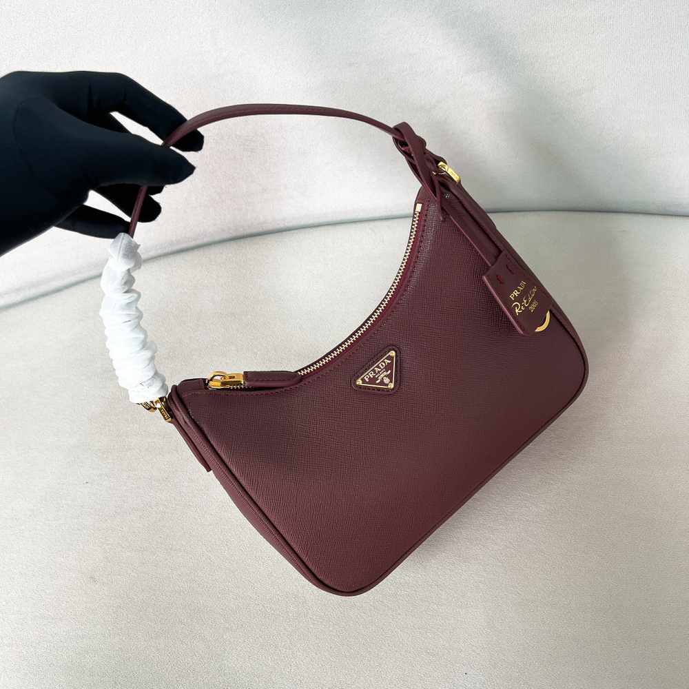 Prada Re-Edition 2005 Saffiano