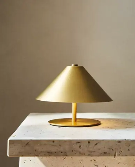 ZARA HOME БЕСПРОВОДНАЯ ЖЕЛЕЗНАЯ ЛАМПА, ЗОЛОТОЙ