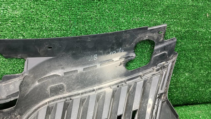 Решетка радиатора Skoda Rapid 1 (2012-2020)