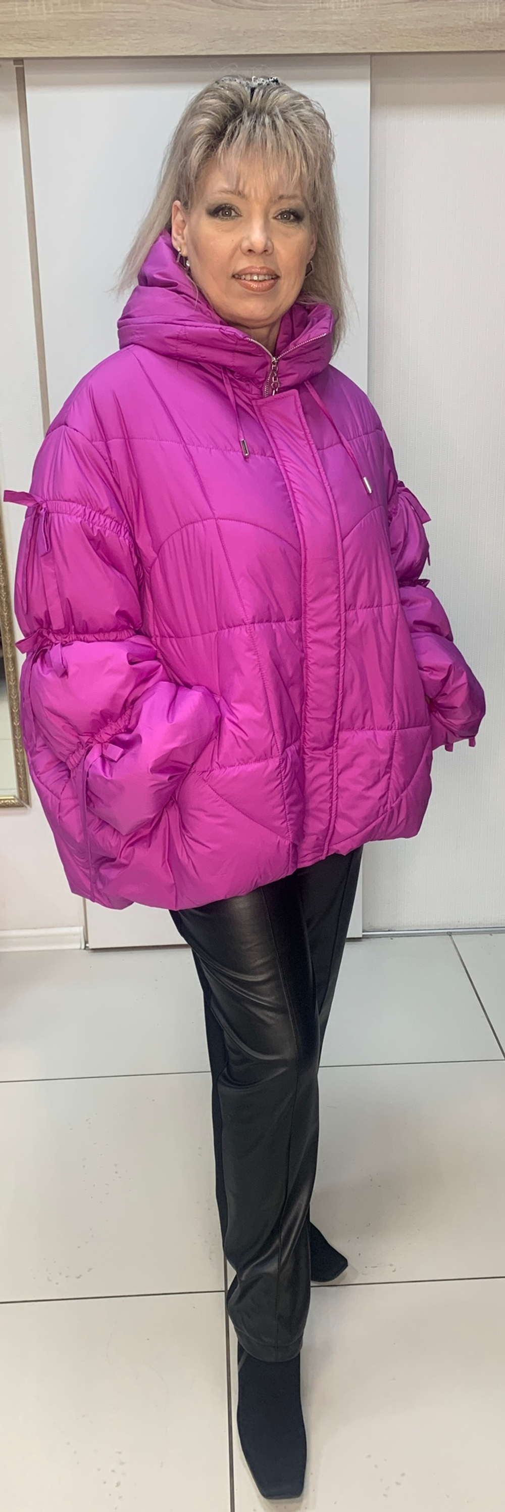 Модная cтеганная куртка-пуховик с красивыми рукавами