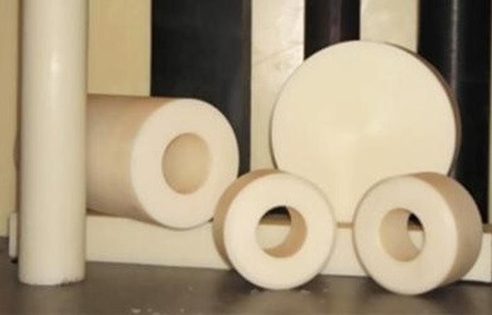 Втулка капролоновая