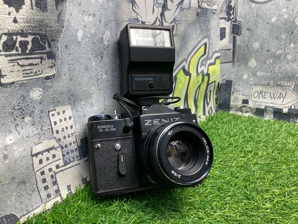 Зенит TTL + Гелиос-44M + Cullmann C20