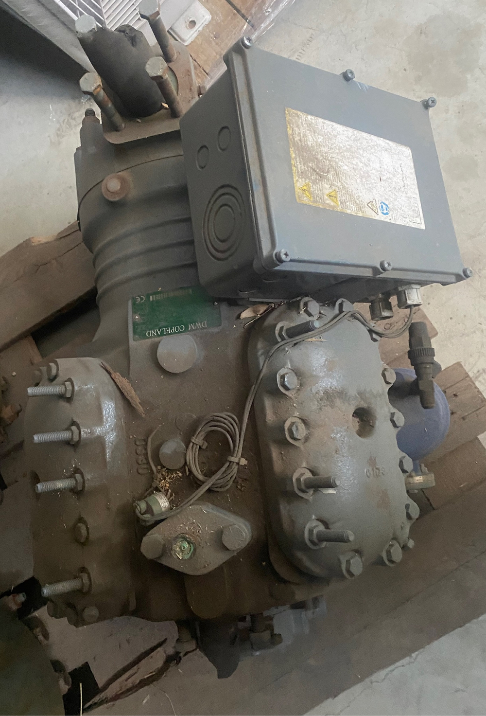 Компрессор Copeland D4SF-100X-AWM/D 3 штуки
