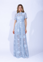 Женское дизайнерское платье голубого цвета с коротким рукавом