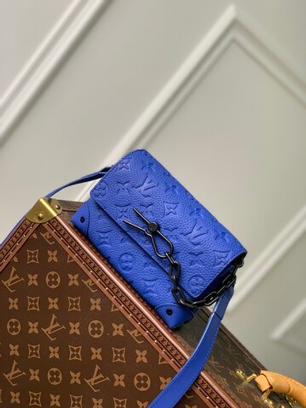 Louis Vuitton Steamer Wearable Wallet