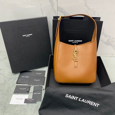 Saint Laurent Small Le 5 A 7 23 cm