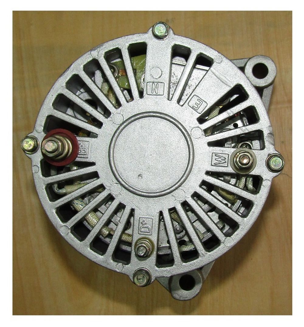 Генератор зарядный MD-170,223 (D=67,2A) /Battery charging generator for WD615 68D.JFZ2301A, 28V,35A