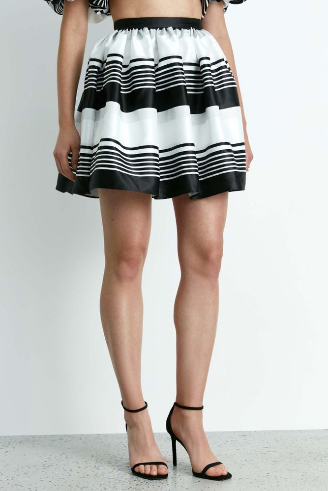 Юбка мини со сборкой из атласа