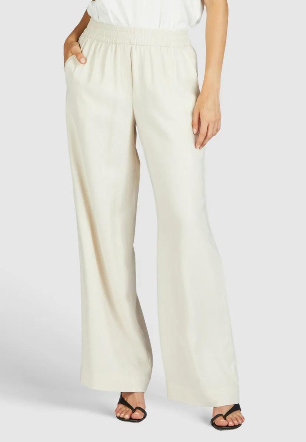 Брюки MARC AUREL 1688 молочный клеш