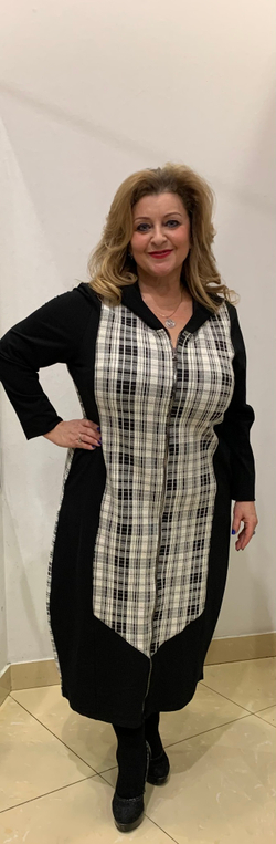 Приталенное комбинированное платье на молнии