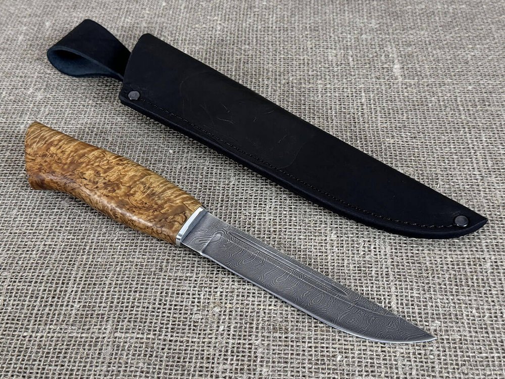 Финский нож Леуку, Дамасская сталь, рукоять карельская берёза
