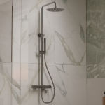 Душевая стойка Vincea Villa VSFS-1VL1GM с изливом, 25см верх. душ из нерж. стали, вороненая сталь