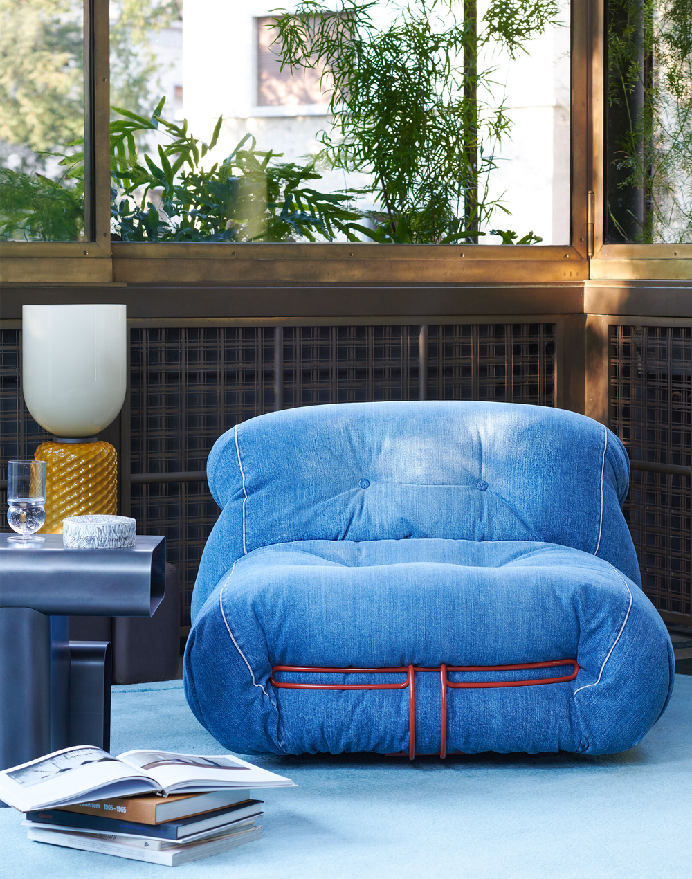 Стол Cassina SOFT CORNERS SIDE TABLE