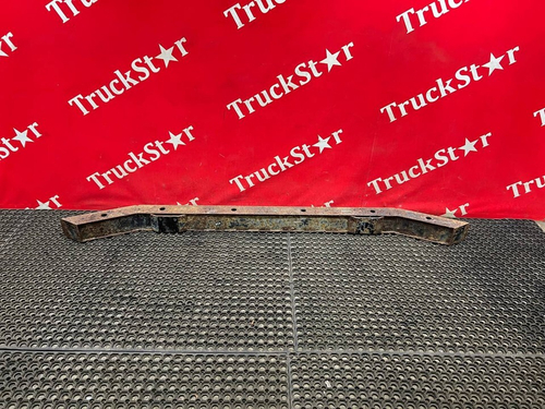 Усилитель переднего бампера