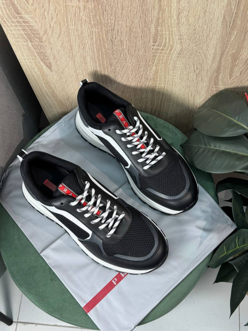 Кроссовки Prada