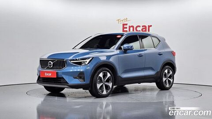Volvo XC40 B4 Ultimate Bright (11.2022)
