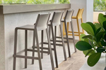 Стул пластиковый барный Trill Stool